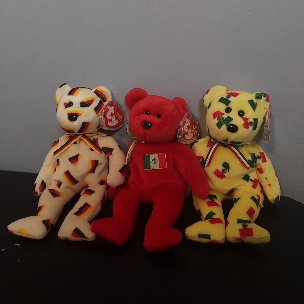 Set Of 3 Osito 1999, Pinata 2003, Deutschland 2003 Beanie Babies